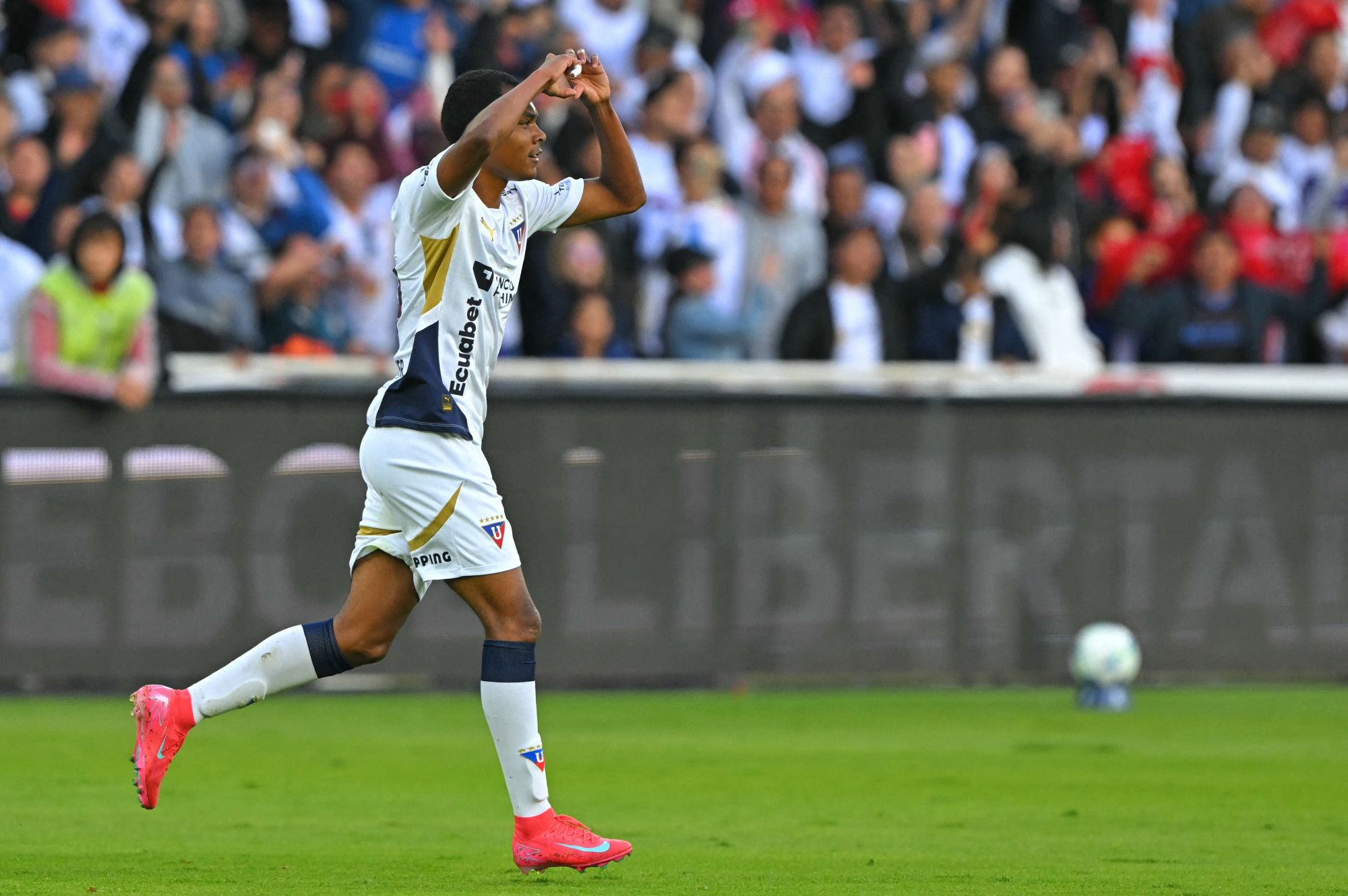 LDU Quito Top São Paulo 2-0