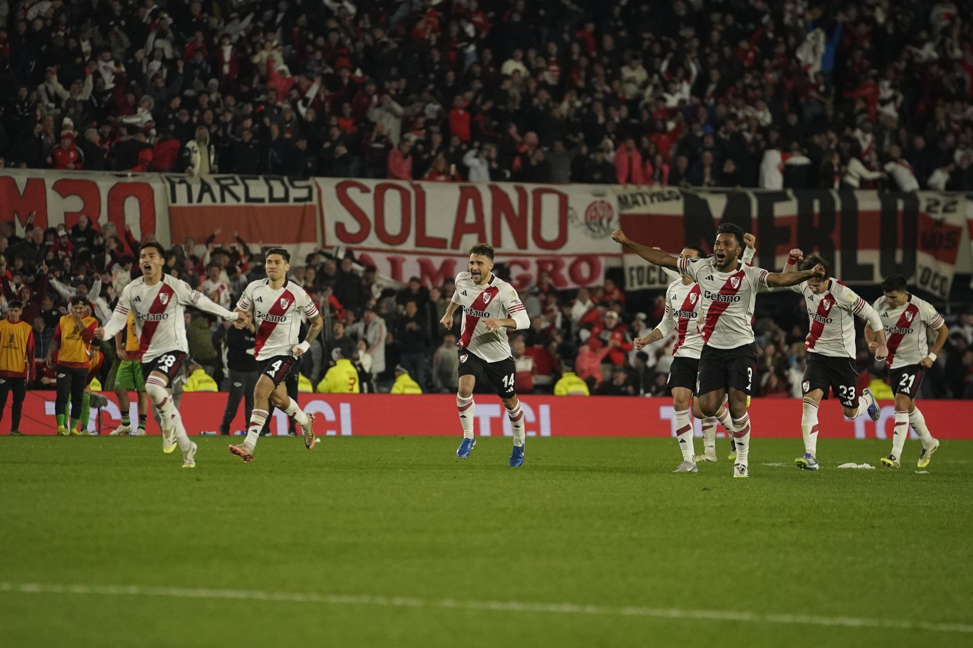 River Plate Through to Quarterfinals on Penalties